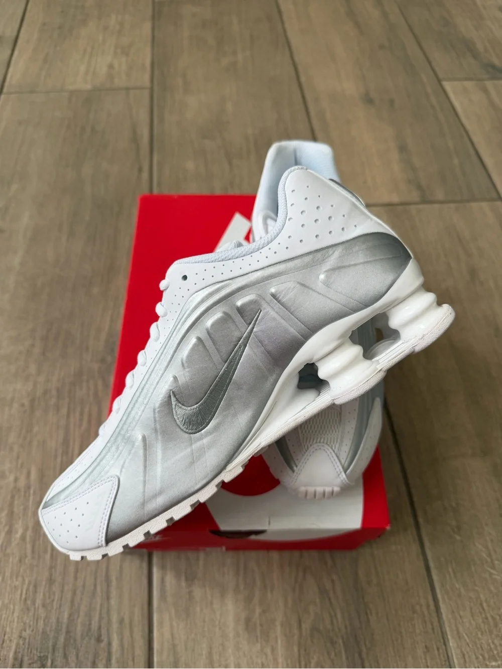 Nike Shox R4 (GS ) - Picture 5 of 9